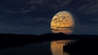 К чему снится большая луна?